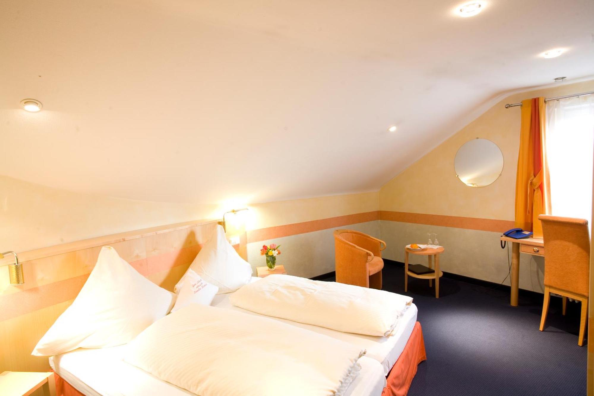 Hotel-Restaurant Steuermann Karlsruhe Extérieur photo